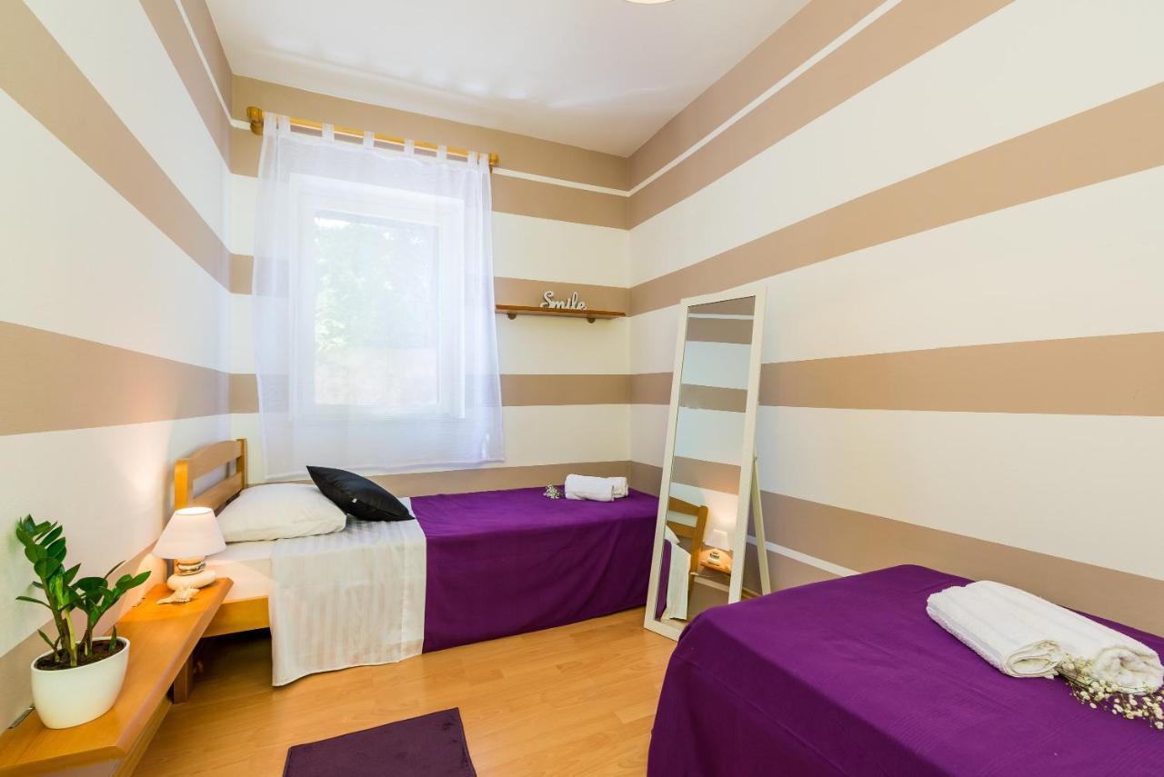 Apartment Valonija *